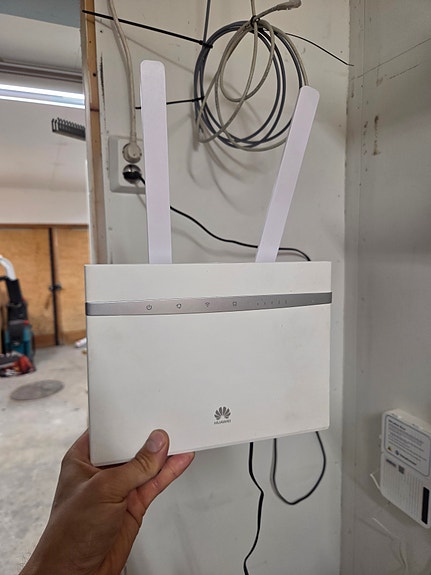Huawei 4G reititin valkoinen
