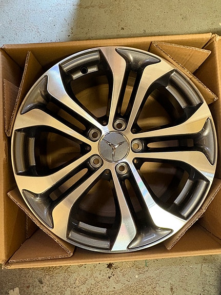 Mercedes 17” tuuman aluvanteet