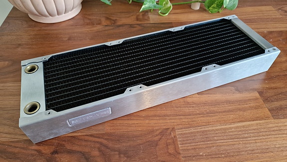 Heatkiller RAD 360-L Stainless Steel (Uusi, käyttämätön, puhdistettu)