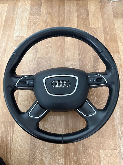 Audi ohjauspyörä musta A6