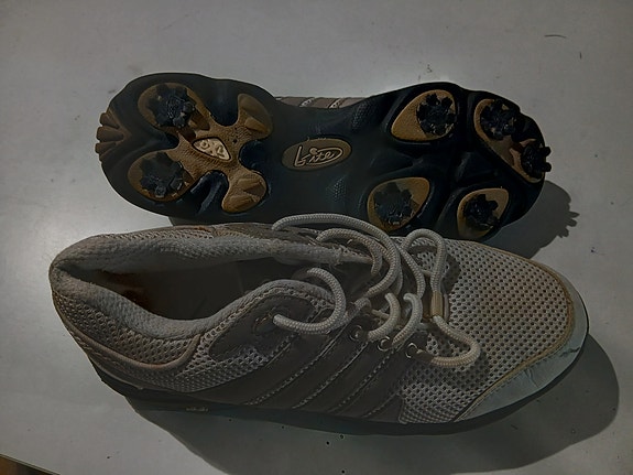 Adidas golfkengät koko 39 vaaleat