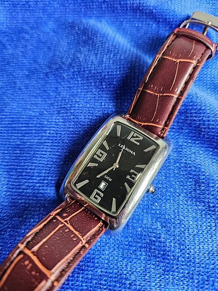 Leijona Wristwatch quartz rannekello