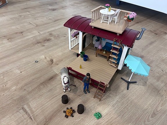 Schleich asuntovaunu