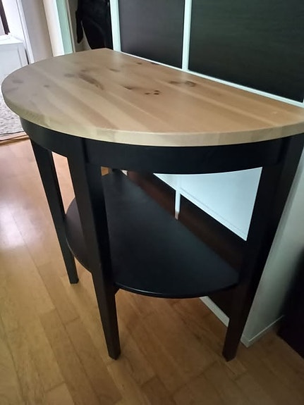 IKEA puukantinen puolipyöreä sivupöytä musta