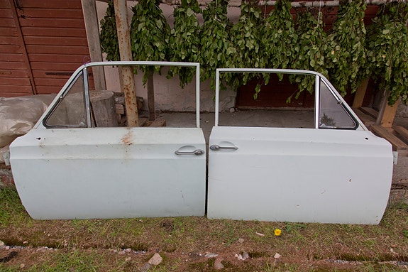 Auton ovet, Ford Cortina