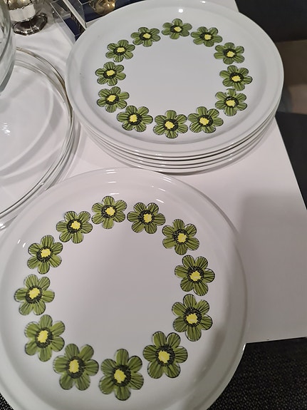 Arabia Primavera Esteri lautaset