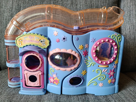 Littlest Pet Shop talo