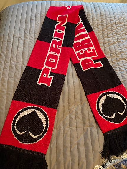Porin Ässät kaulahuivi ja pipo