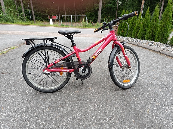 Myydään tyttöjen 20" Yosemite citypyörä