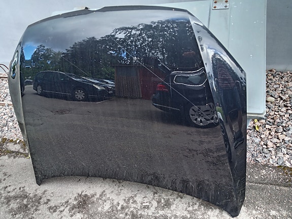 Vw passat B7 2011-2014 konepelti.