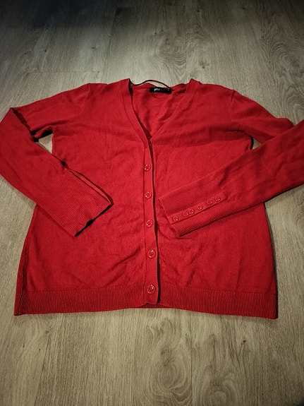 Punainen Gina Tricot neuletakki M