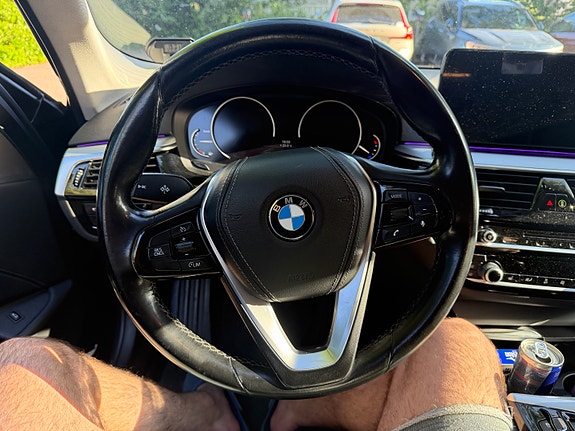 BMW nahkainen ohjauspyörä airbagilla