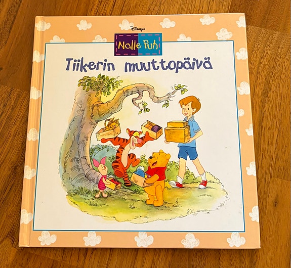 Nalle Puh – Tiikerin muuttopäivä lastenkirja