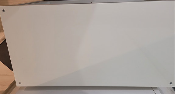 Myydään Ikea Kallax-hylly 2x2 ja jalusta
