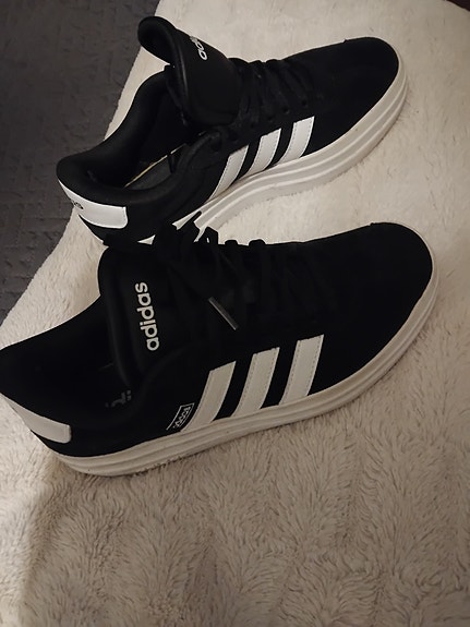 adidas unisex sopii naisille ja miehille