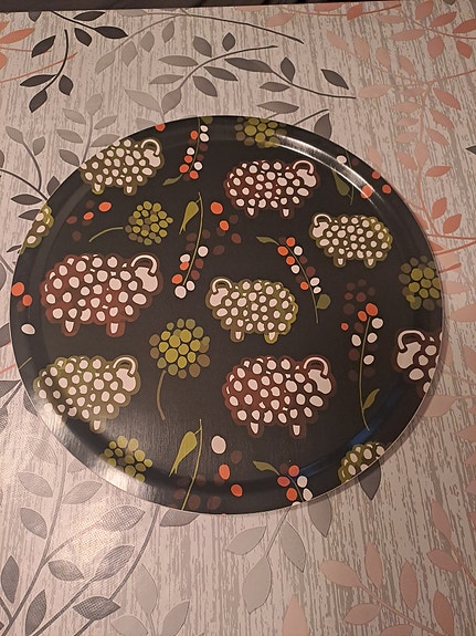 Aarikka tarjotin Pässit kedolla