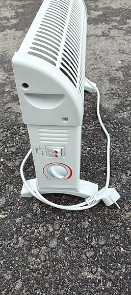 Sähköpatteri termostaatilla
