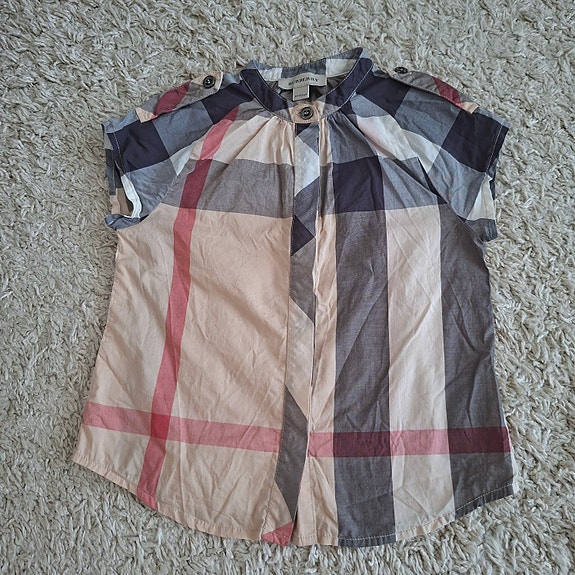 Burberry paita (102 cm / 4Y)