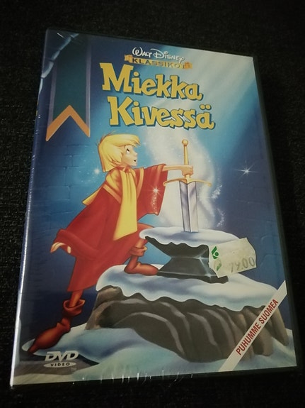 Disney DVD Miekka Kivessä (muoveissa)