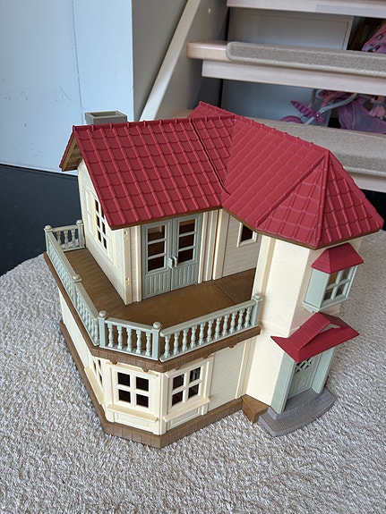 Sylvanian Families iso talo