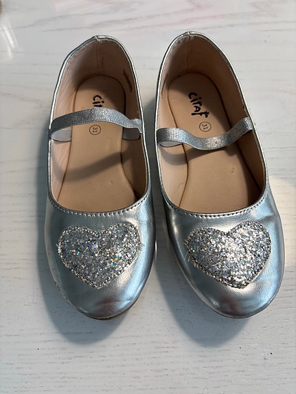 Ballerinat hopeiset 31