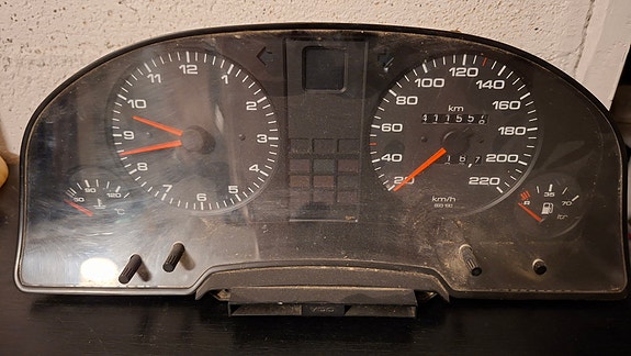 Audi 80 B3 mittaristo