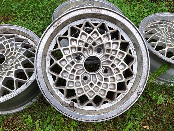 Alumiinivanteet 14" 4x 114,3 jaolla