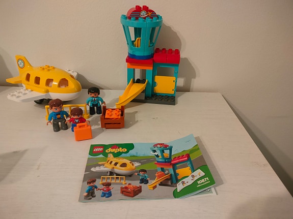Lego duplo lentokenttä 10871