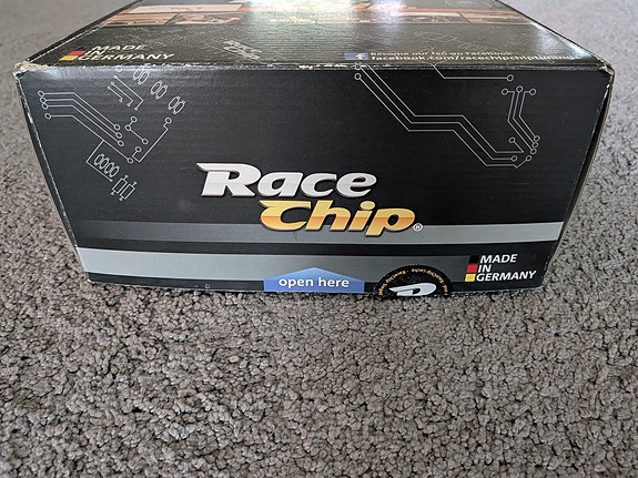 RaceChip moottorin viritysboksi Mercedes Benz.