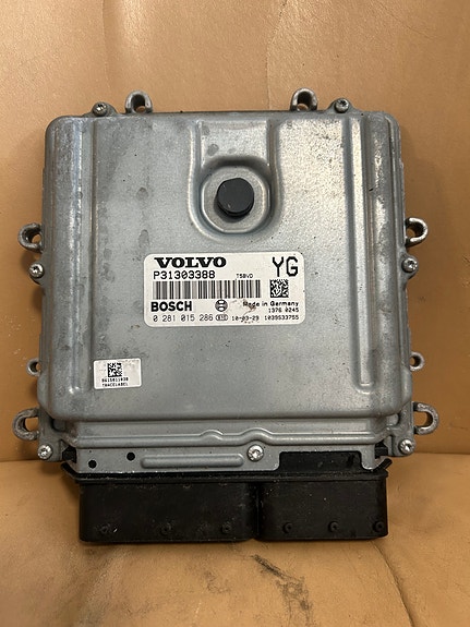 Volvo v70 mk3 2.4 D5 ecu