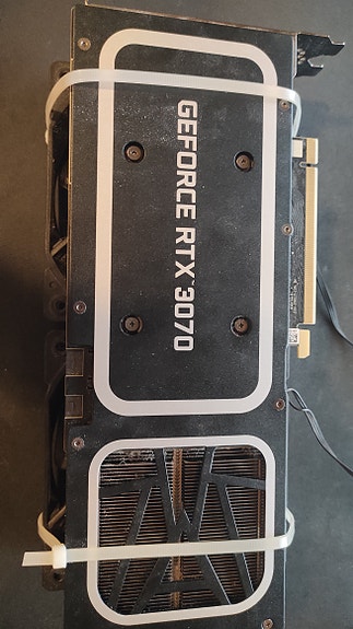 NVIDIA GeForce 3070 RTX kustomoidulla jäähdytyksellä