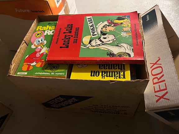 Vanhoja Aku Ankkoja + muita sarjakuvia