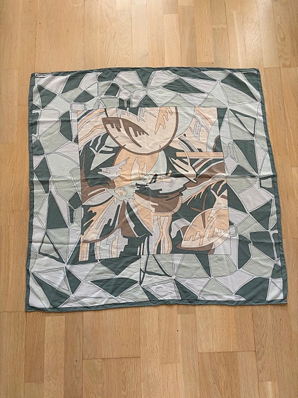 MarjaKurki huivi, 90 x 90cm