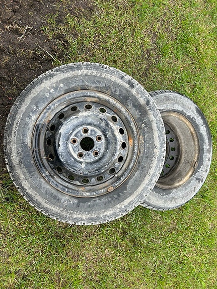 215/70R16 nastarenkaat 4kpl