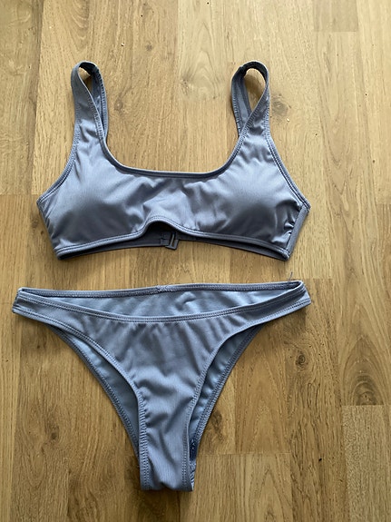 Naisten bikinit