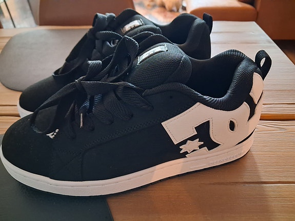 DC merkkiset tennarit/uudet