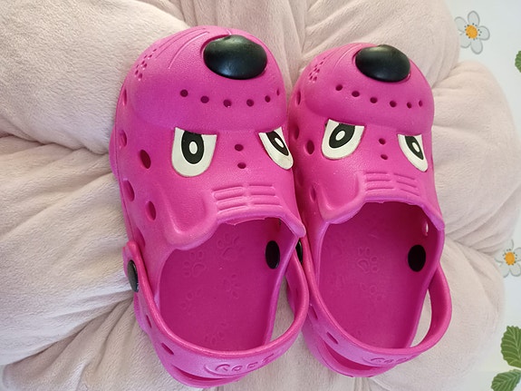 Vaaleanpunaiset Crocs koko 38 tytöille