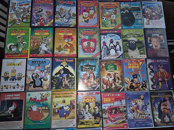 Lasten DVD-elokuvien ja piirrettyjen kokoelma