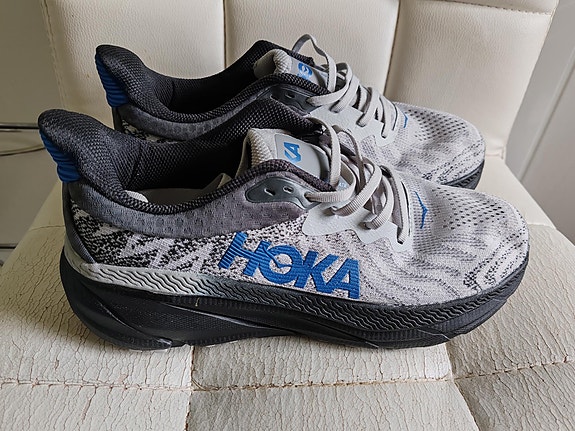 HOKA lenkkikengät