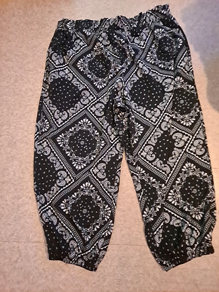 uudet Isojen naisten kesähousut koko 5xl