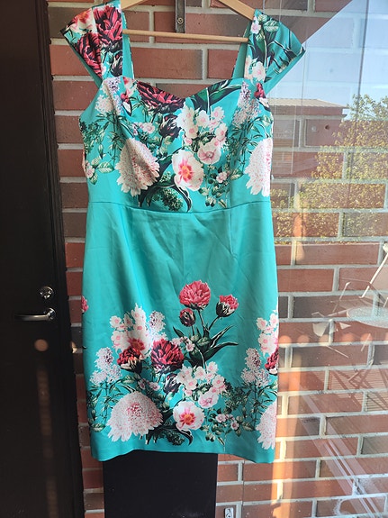 turkoosi kukka mekko XL