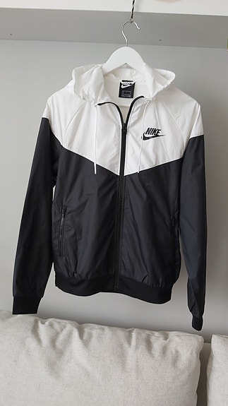 Nike tuulitakki S