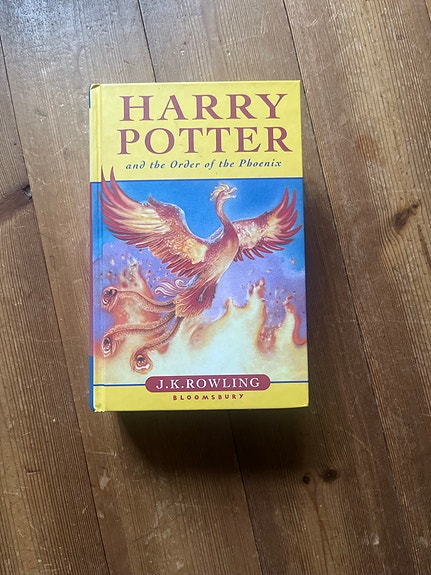 Harry Potter and the Order of the Phoenix kovakantinen kirja englanniksi