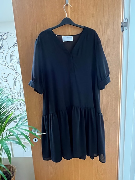 Selected Femme musta kesämekko koko 40 viskoosia