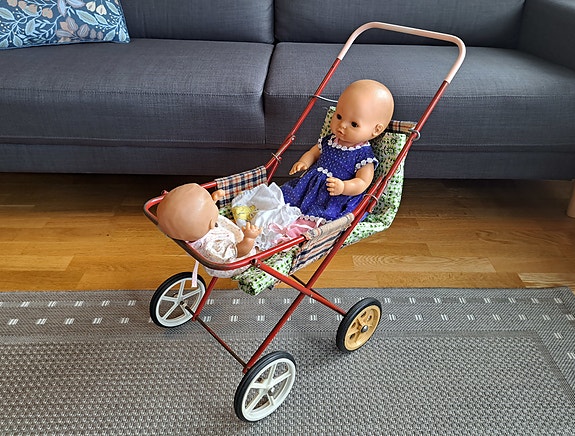 Retro vauvanuket ja rattaat