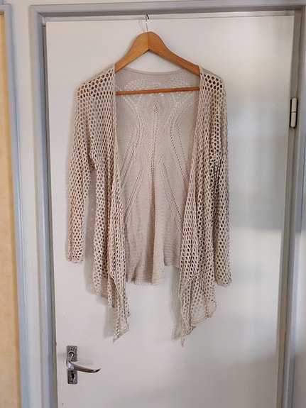 Beige neuletakki koko 38 viskoosia