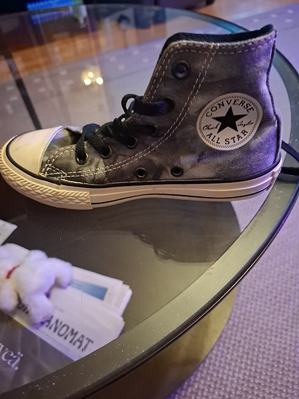 converse varrelliset