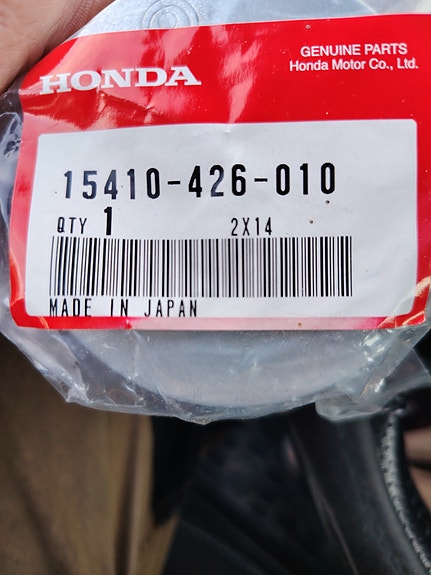 Honda CB750 öljyn suodatin.
