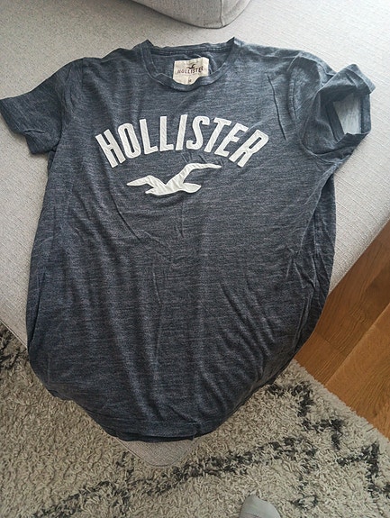 Hollister t-paita