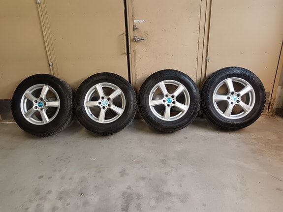 235/65 R17 5x114.3 Aluvanteet